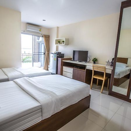 Central Place Serviced Apartment Chonburi Buitenkant foto