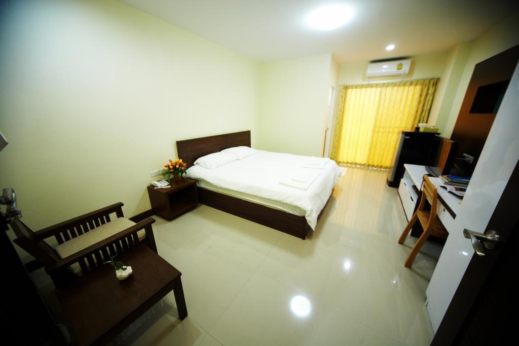 Central Place Serviced Apartment Chonburi Kamer foto