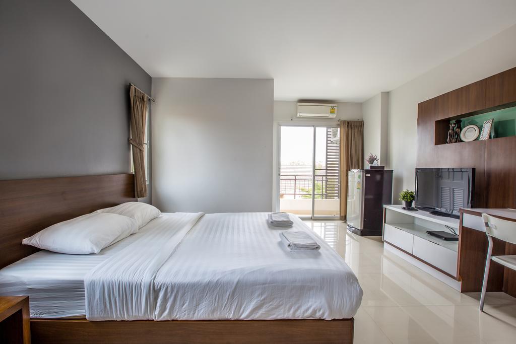 Central Place Serviced Apartment Chonburi Buitenkant foto