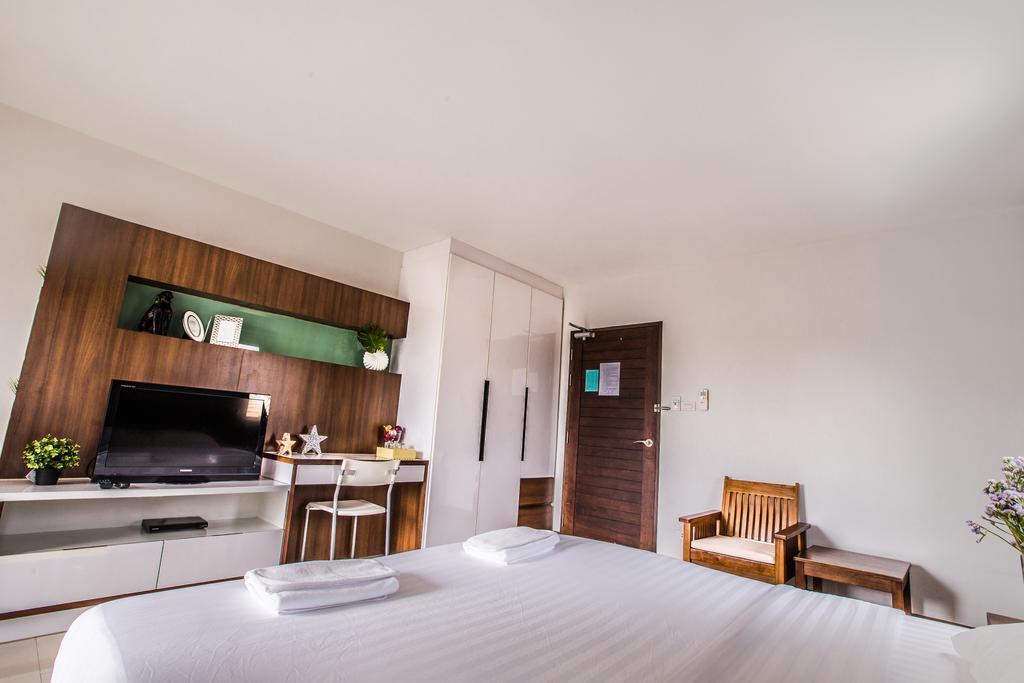 Central Place Serviced Apartment Chonburi Buitenkant foto