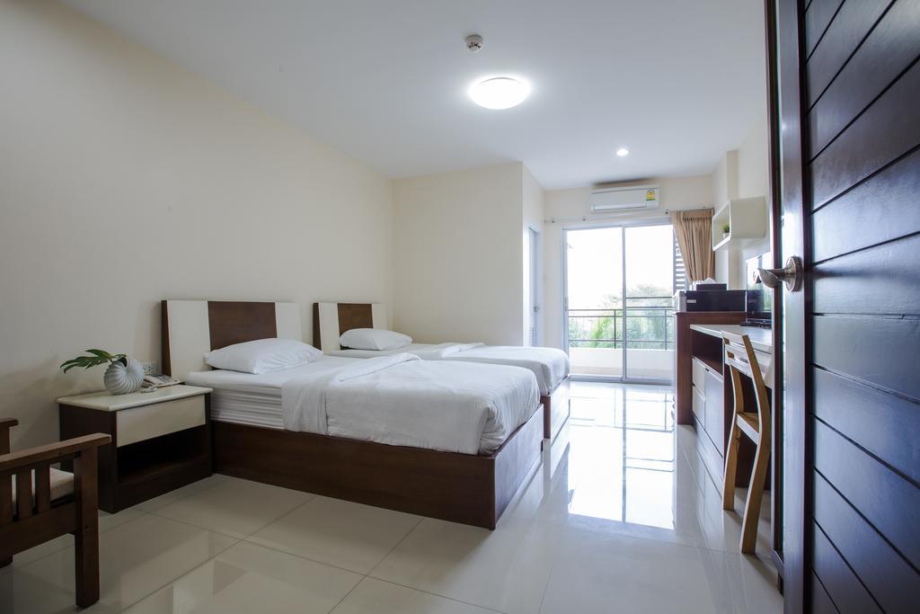 Central Place Serviced Apartment Chonburi Buitenkant foto