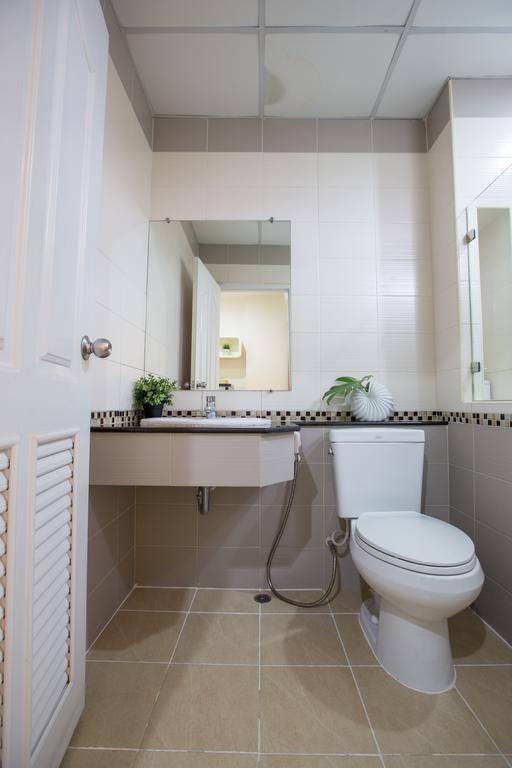 Central Place Serviced Apartment Chonburi Buitenkant foto