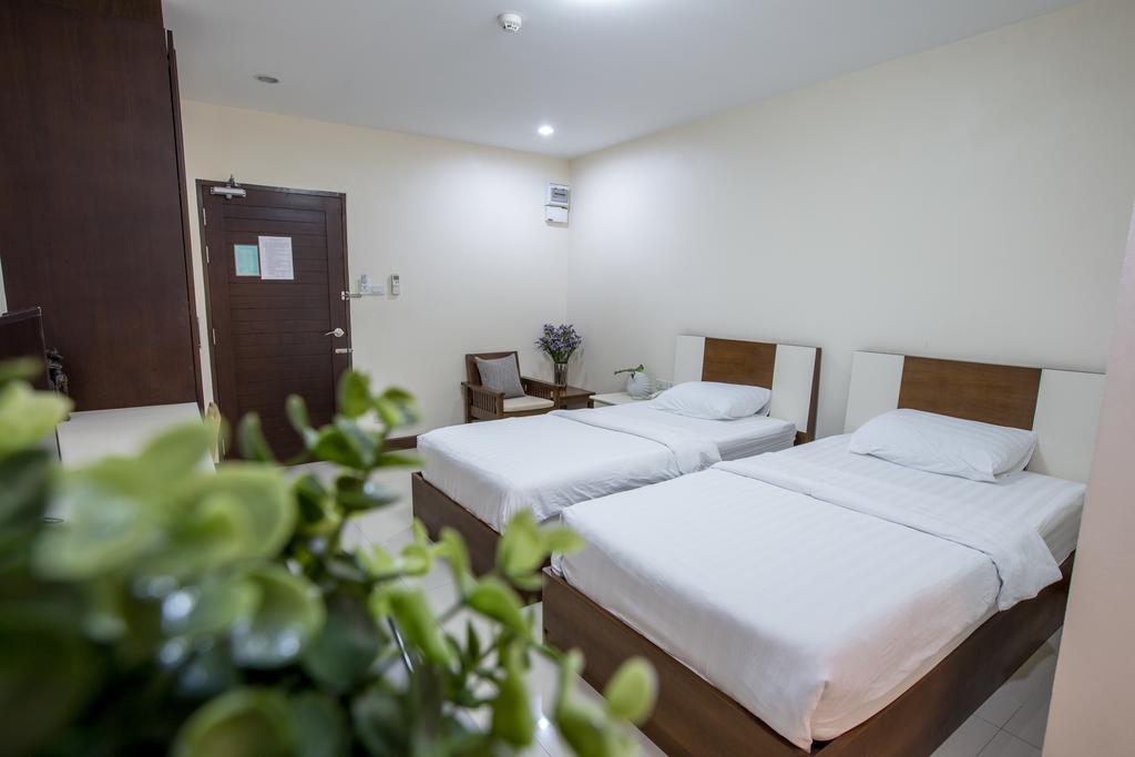 Central Place Serviced Apartment Chonburi Buitenkant foto