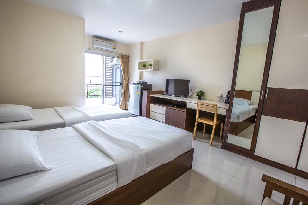 Central Place Serviced Apartment Chonburi Buitenkant foto